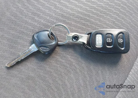 2016 Hyundai Elantra Se из США, поврежденный, VIN 5NPDH4AE4GH749599